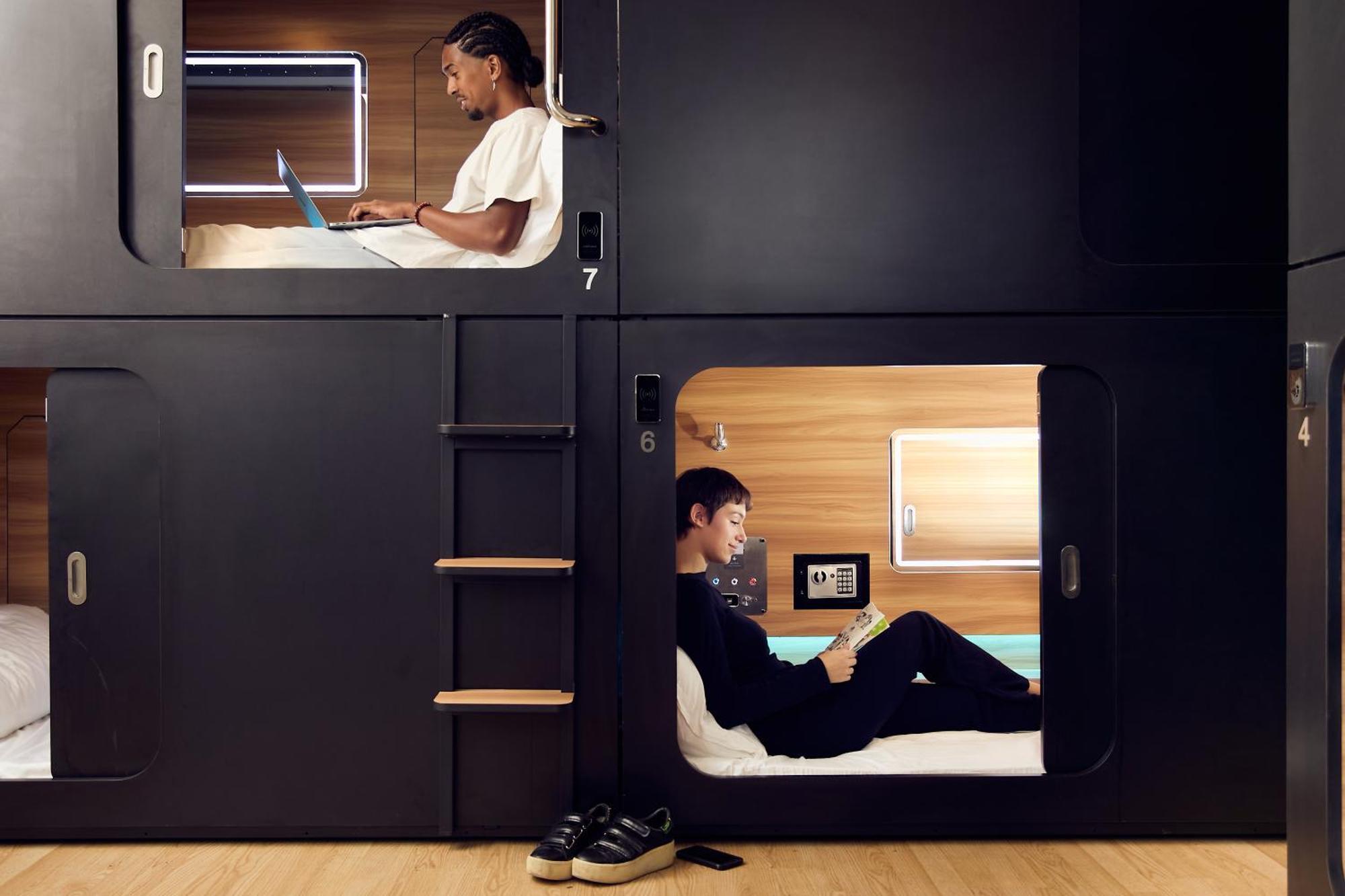 Capsule Hotel Монреаль Экстерьер фото