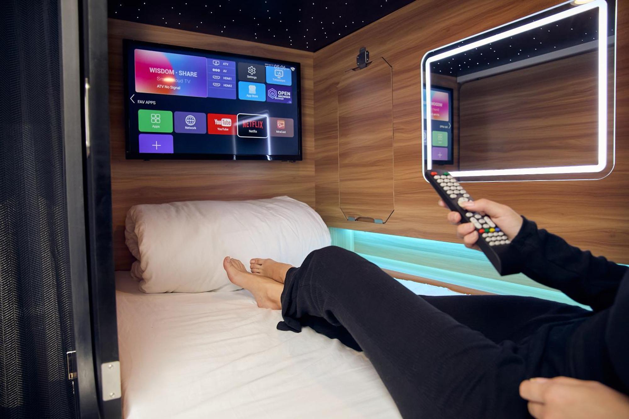 Capsule Hotel Монреаль Экстерьер фото